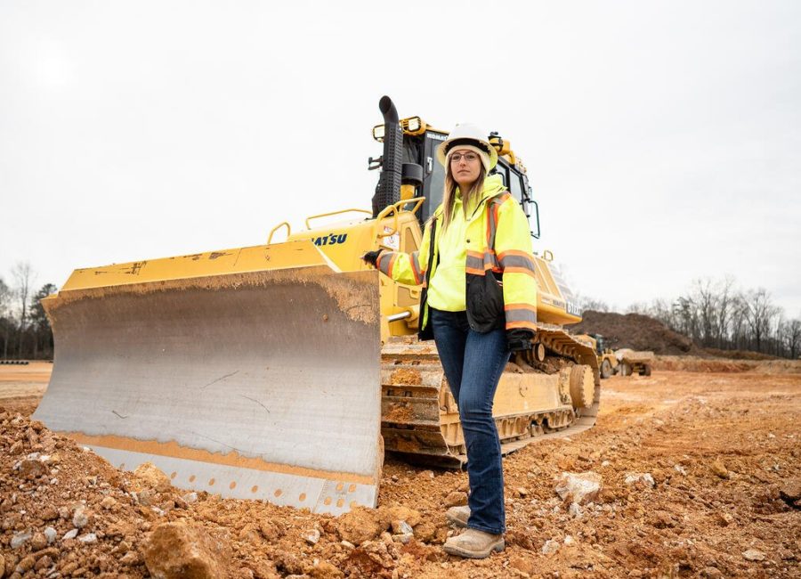 Celebrating Women in the Dirt World!